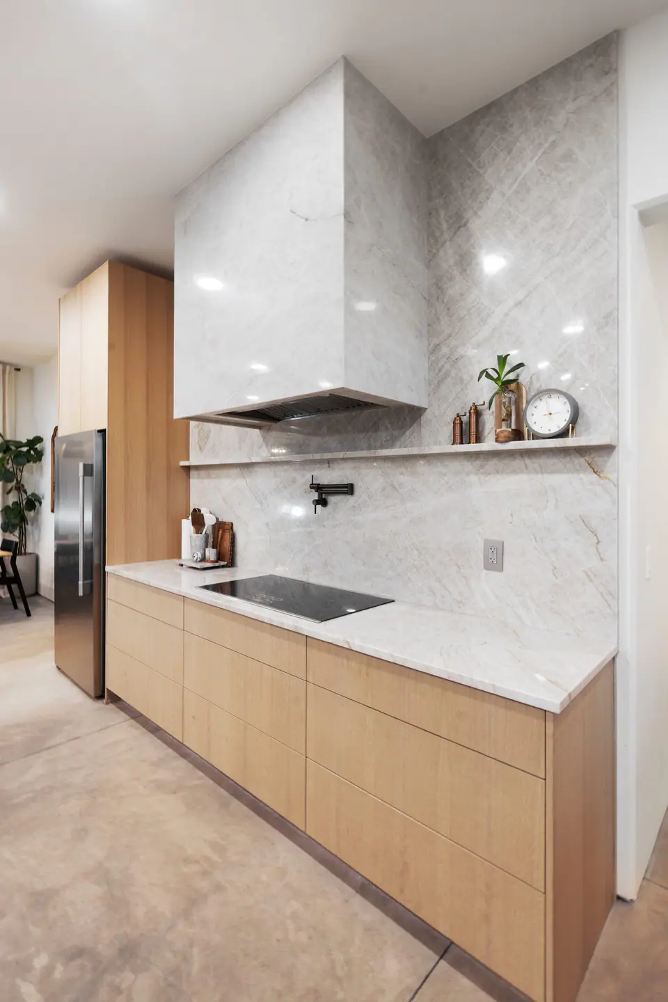 Range hood detail 05