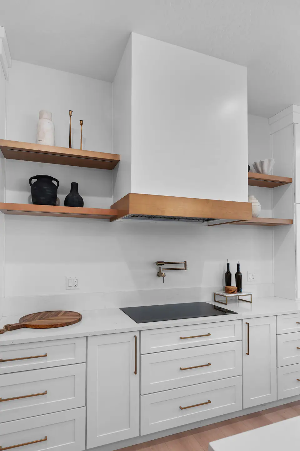 Range hood detail 11
